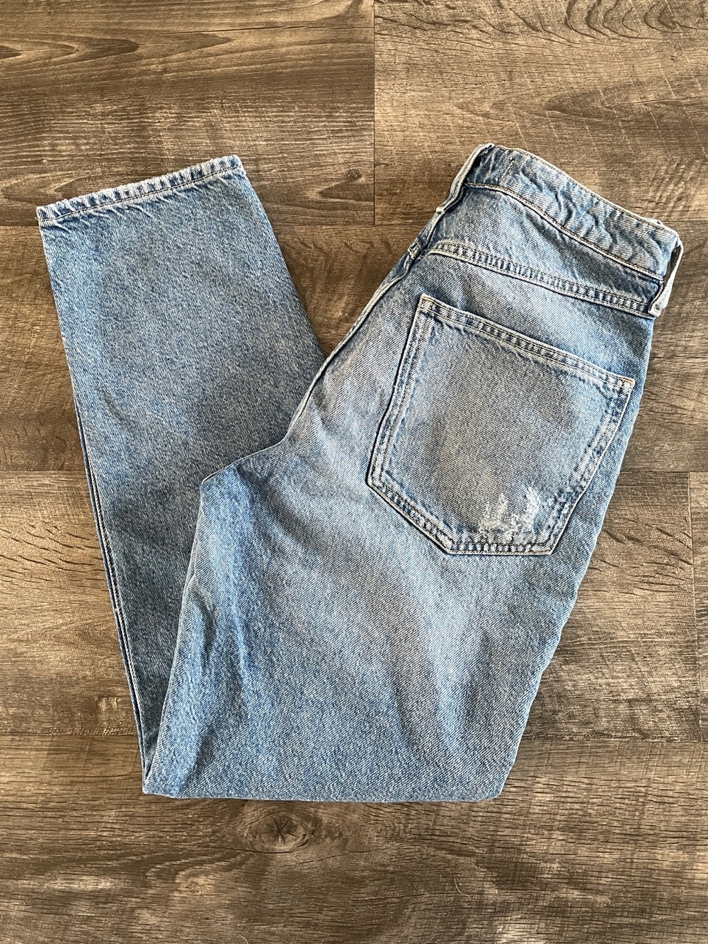 Free People Blue Distressed Jeans 👖 - Picture 5 of 9